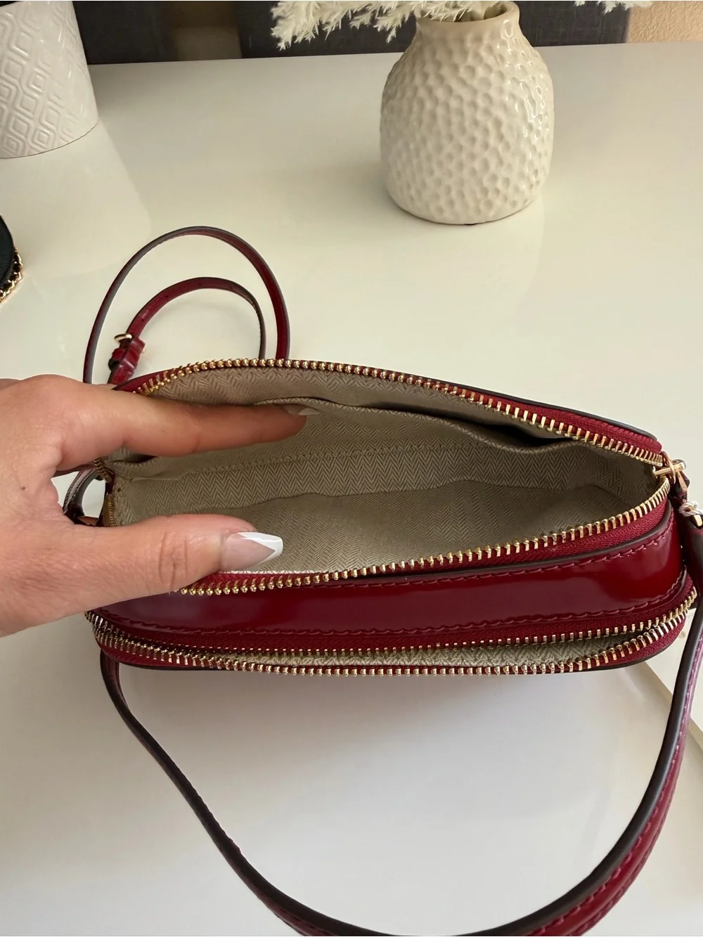 NWT , tory burch smooth camera crossbody bag bartlett red 176890 $425